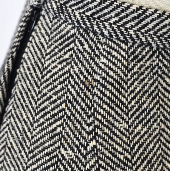 1970s Black & White Chevron Wool with Velvet Pres… - image 9