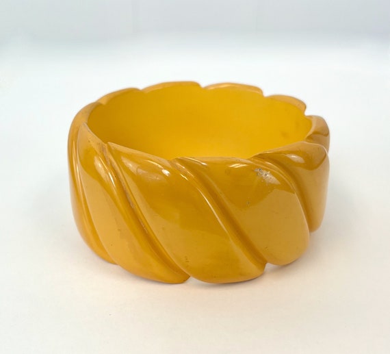 1940s Bakelite Creamed Corn Yellow Deeply Carved … - image 1