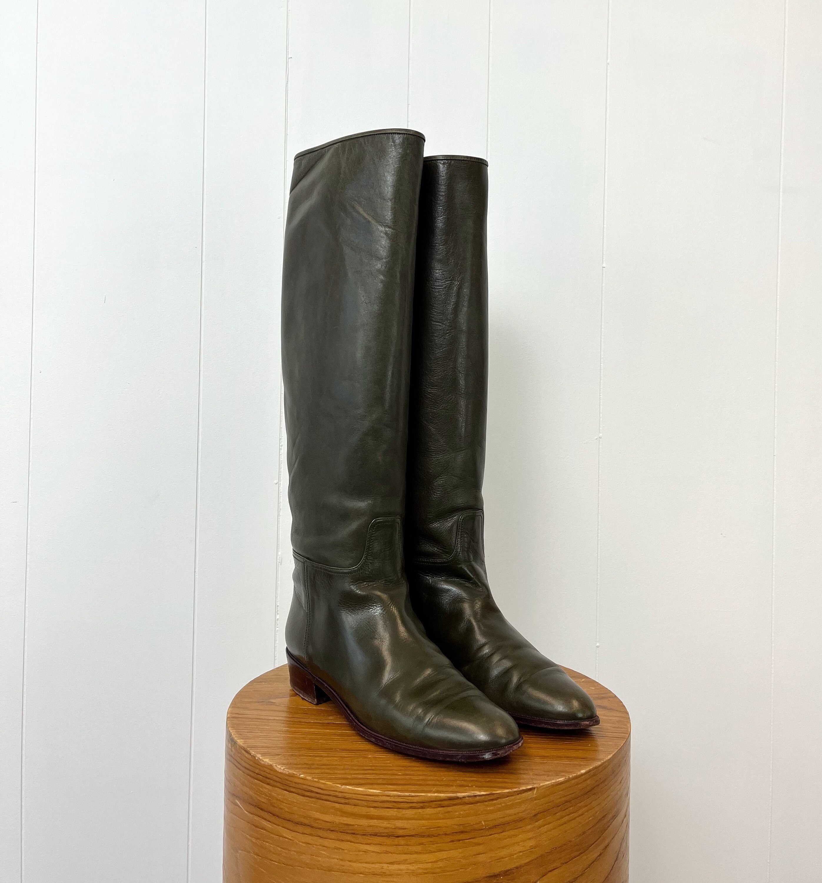 oprindelse skøn sikkerhedsstillelse 1970s Anne Klein Green Leather Boots in Original Box Bonwit - Etsy Norway