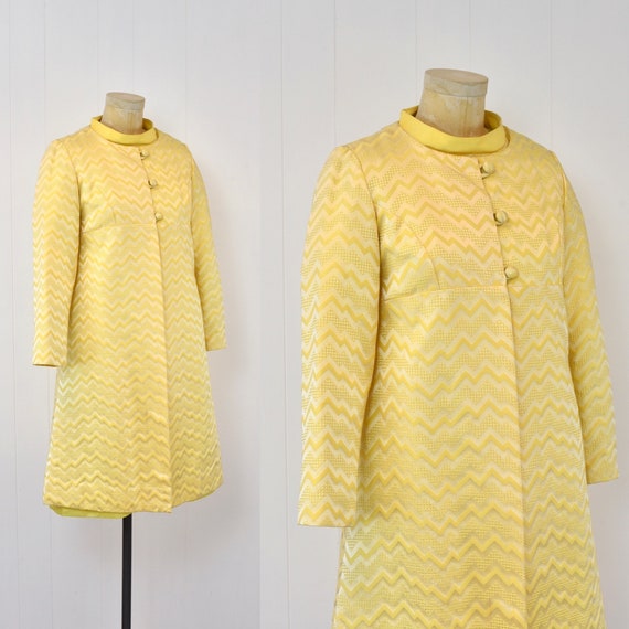 1960s Yellow Brocade Chevron Patterned Mod Dress … - image 3