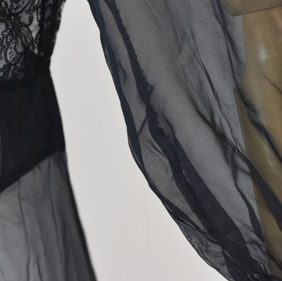 1940s Sheer Black Lace Boudoir Lingerie Robe with… - image 9