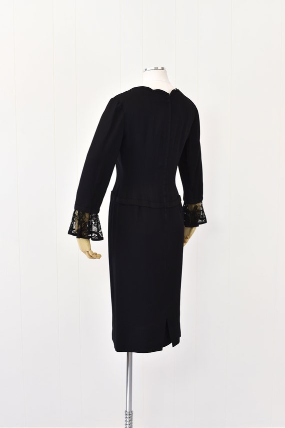 1950s Black Dress with Removable Lace Cuffs - image 7