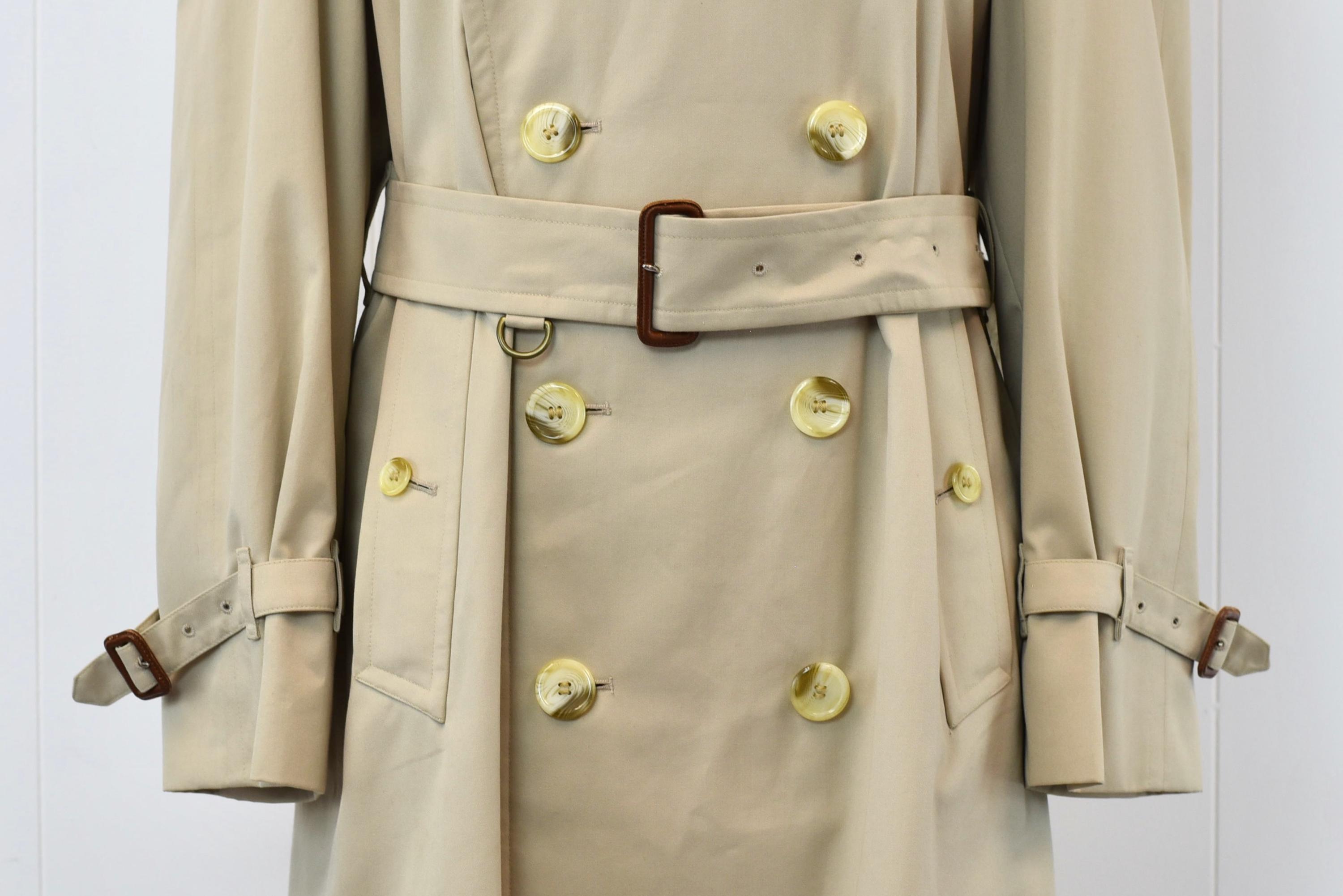 1980s Burberrys Classic Khaki Tan Trench Coat Jacket With 1980s Burberrys Classic Khaki Tan Trench Coat Jacket With