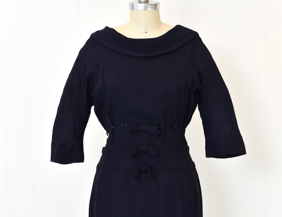 Early 1950s Paul Parnes Navy Blue Bow Pinup Dress - image 2