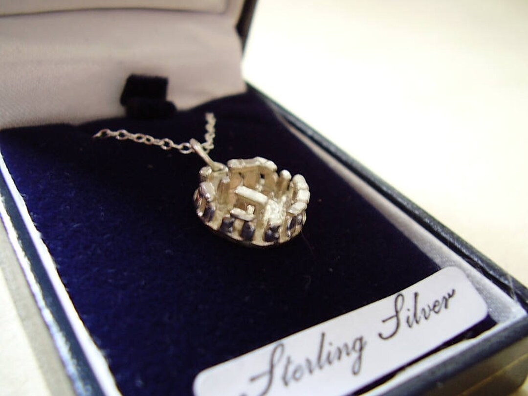 【STONEHENgE】Silver Material Cylinder Necklace SC25A20E Sterling Silver Stonehenge Pendant - large – Evie Spicer