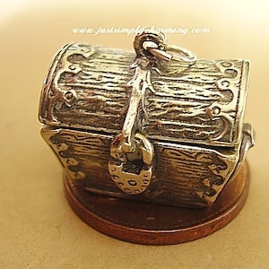 Superb Opening Treasure Chest - Chalice Sterling Silver Charm