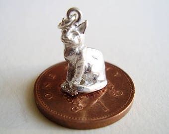 Sterling Silver Sitting Cat Charm