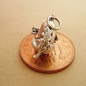 Sterling Silver Opening Acorn - Squirrel Charm Charms