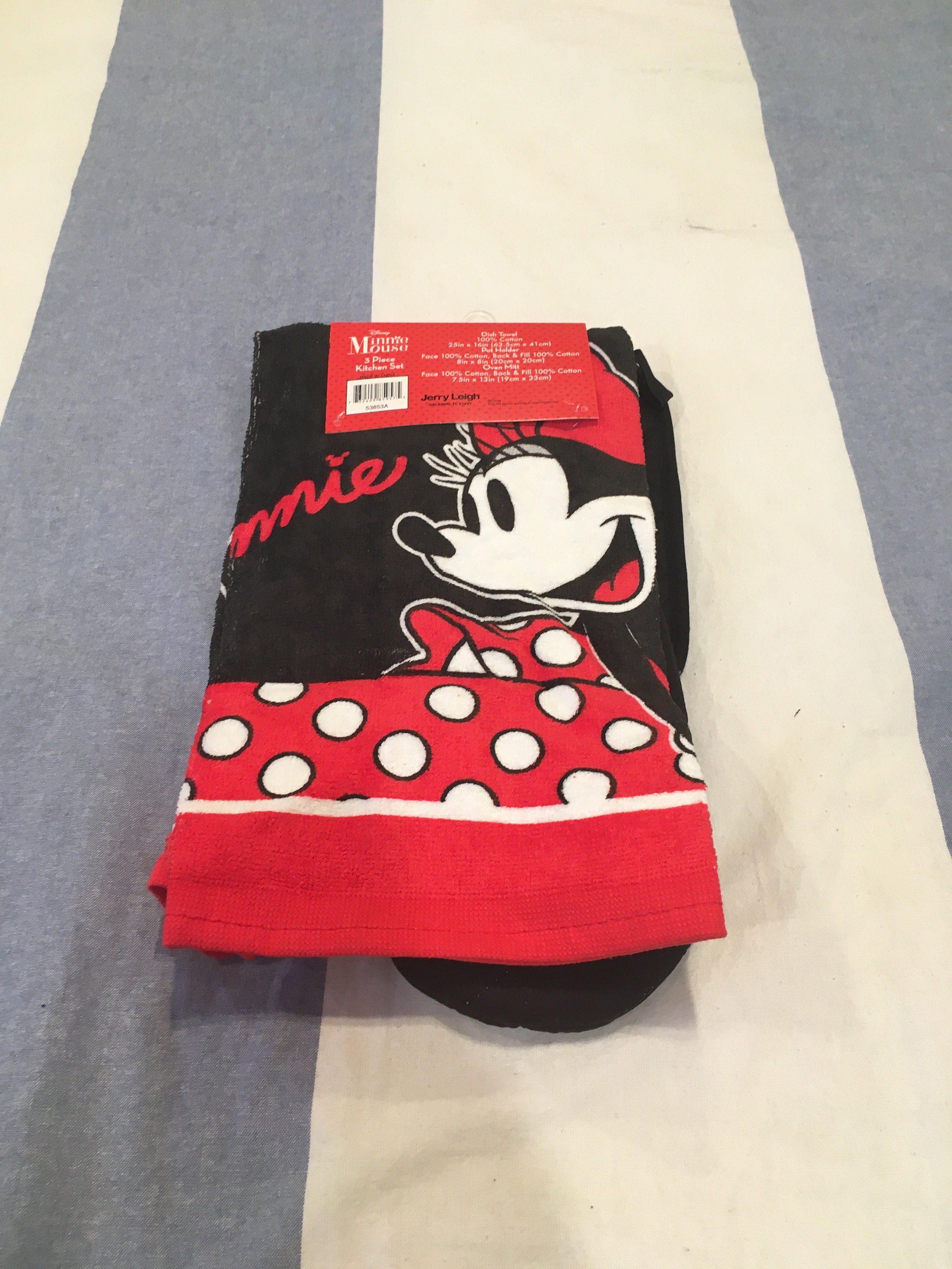 Disney Kitchen Gift Set! Oven Mitts + Potholder + Towel + Cooking Tools!  Minnie Mouse Set with Gift Box! 