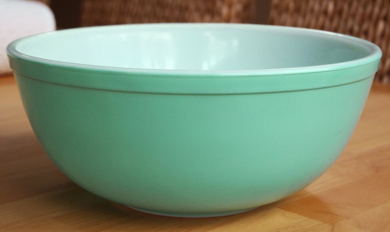 Green Pyrex#404 Large Nesting Mixing Bowl 4 Quart Verde