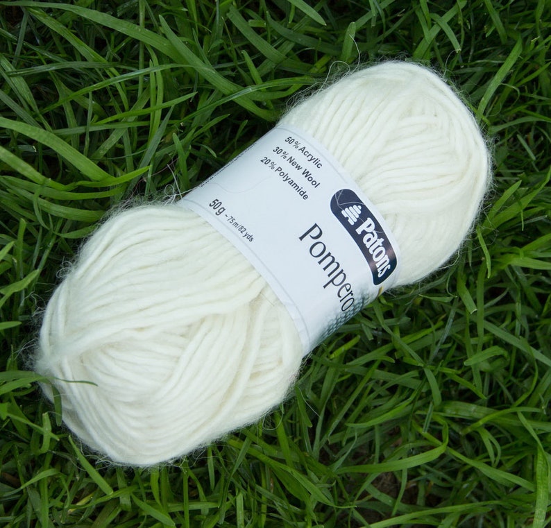 White 02 Heathered Colours Singles Aran Yarn Patons Pompero