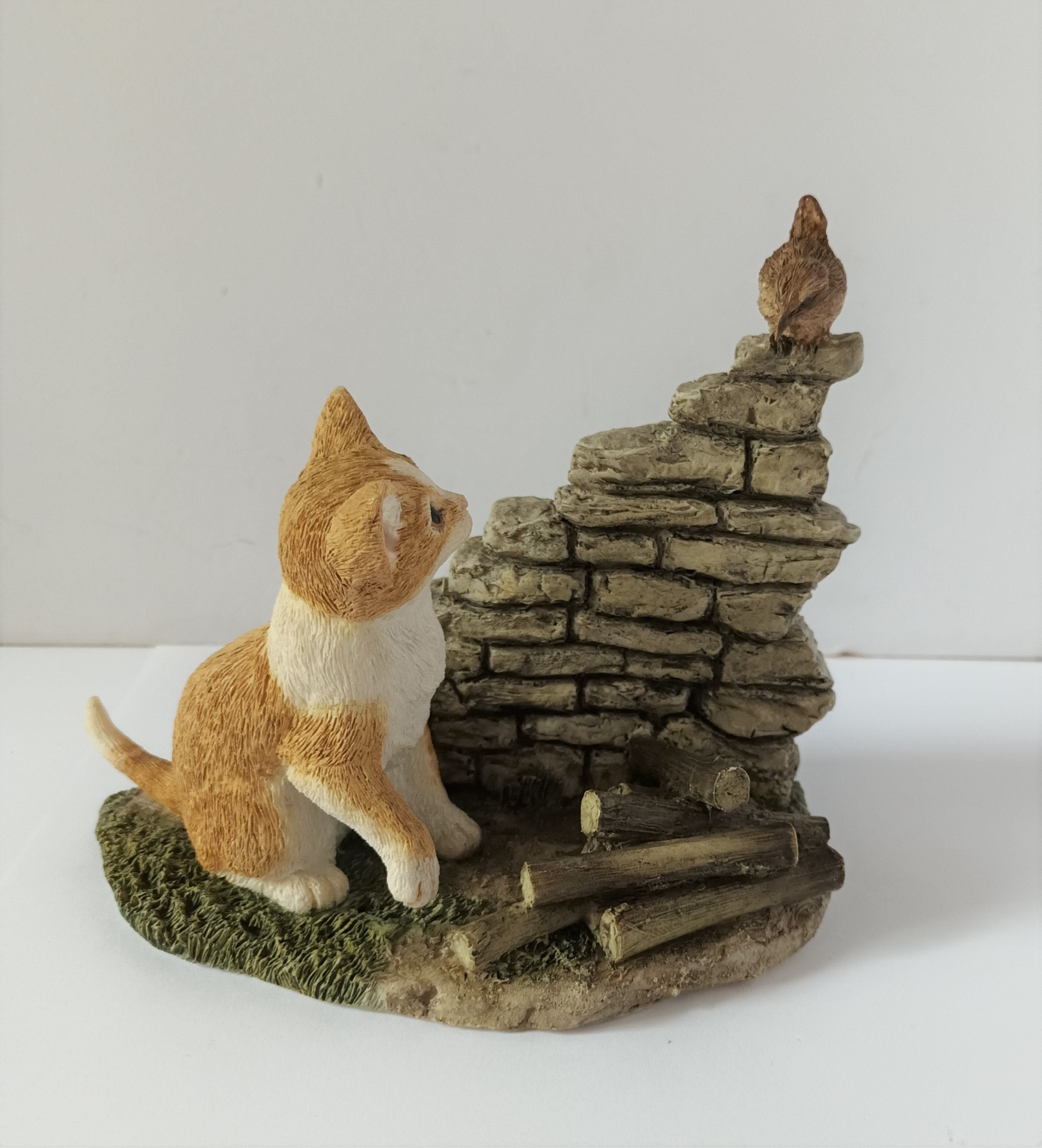 Amazon.co.jp: 英国 シェラット＆シンプソン 茶トラ 猫 置物 ねこ ネコ