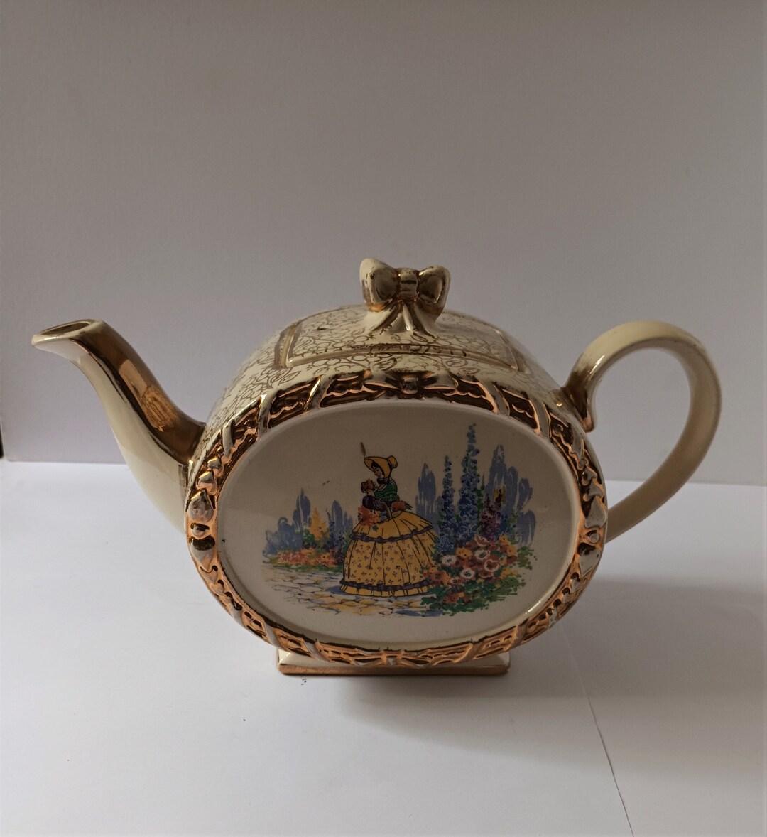 1930s50s Sadler Teapot Oval Body Bow Finial Crinoline Lady Etsy