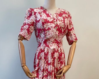 Robe florale Laura Ashley ancienne - En vente sur