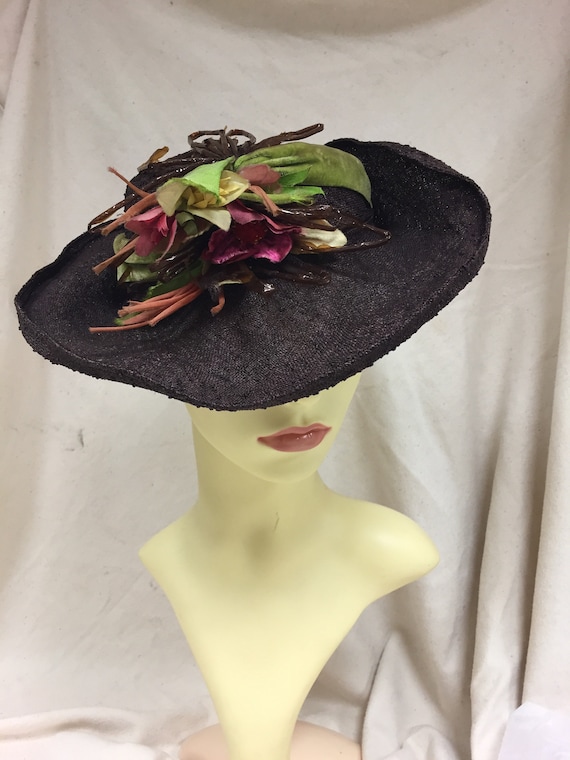 1940s Brown straw summer tilt hat