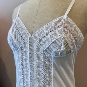 vintage Late 1960s Winsyl white nylon lace slip size 12