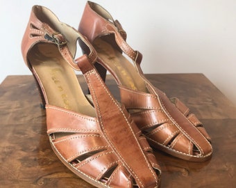 vintage 1970s lotus tan leather summer t bar heels size 7