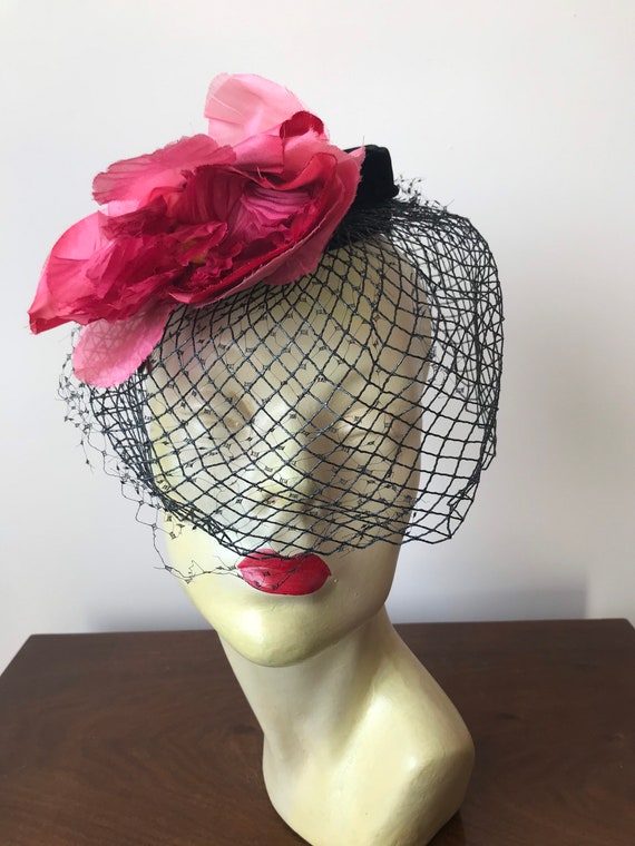 Dramatic late 40s black velvet pink rose tilt hat