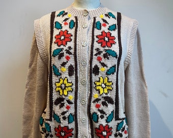 Vintage knitted 40s style floral cardigan