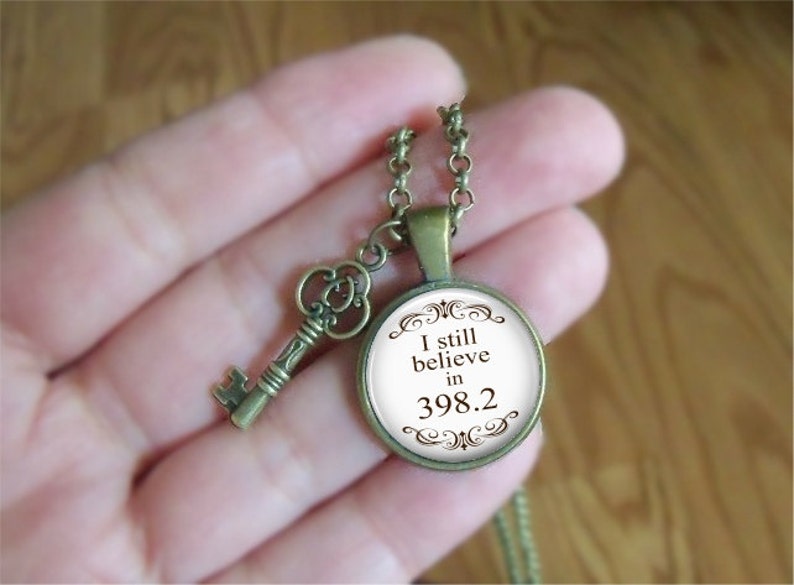 Antique Bronze Vintage Style Mini Pendant I Still Believe in 398.2 with Key Charm