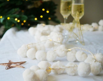 Snowball Fairy Light String