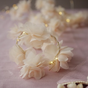 Luces de hadas de flores color crema / Decoraciones para bodas / Guirnalda de luces de pétalos