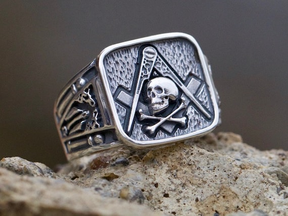 925 Sterling Silver Freemason Freimaurer Masonic Skull & Pillars Square Ring 925 Sterling Silver Freemason Freimaurer Masonic Skull & Pillars Square Ring