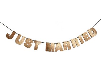 JUST MARRIED Glitter Banner Sign Wall Decor - Rose Gold - Wedding Party Decoration - Getaway Car Sign - Just Married Banner