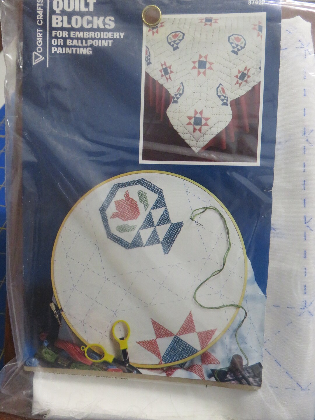 FLEURS ET OISEAUX BLEUS Bloc de courtepointe de broderie à