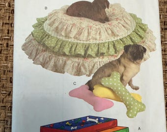 Butterick B5112 - Vintage Pet Accessories Sewing Pattern - 2007 Uncut