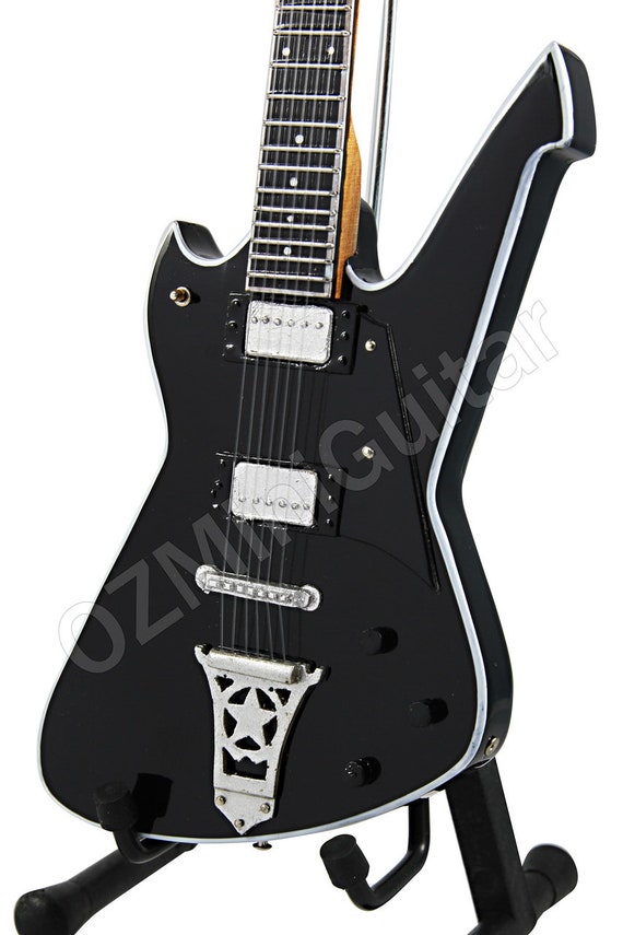 Guitarra en miniatura KISS Paul Stanley | Etsy México