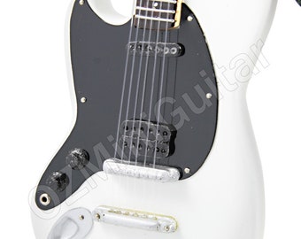 Miniature Guitar Kurt Cobain NIRVANA White