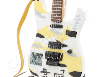 ドッケン コレクタブル - ジョージ リンチ カミカゼ ミニチュア ギター