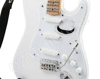 Guitarra en miniatura Michael Jackson 1