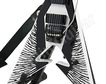 Miniature Guitar Kirk Hammett Metallica DEATH MAGNETIC V