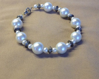 Ivory Pearl Bracelet