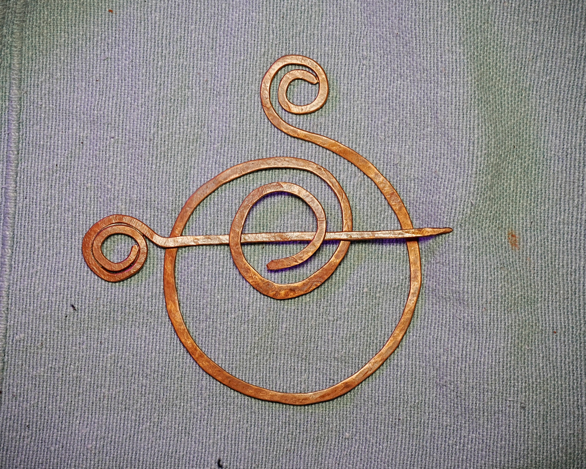 Exquisite handcrafted copper hair clip - Inspiring hair accessories for timeless elegance