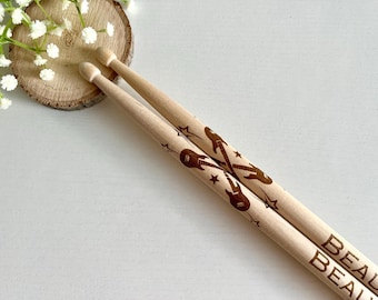 Baquetas de arce grabadas a medida: regalo personalizado para músicos