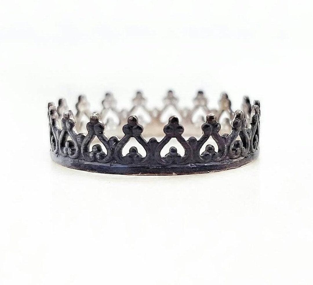 Black crown ring outlet