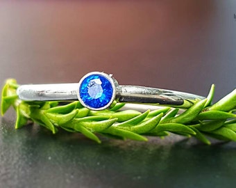 Anillo apilable pequeño de circonita cúbica, anillo de plata con circonita cúbica, anillo de plata pequeño con circonita cúbica, anillo de promesa, anillo de compromiso, anillo con piedra de nacimiento