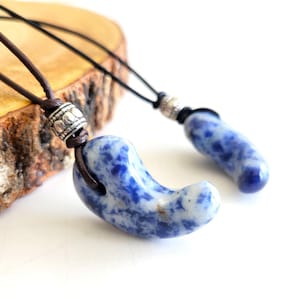 Sodalite Magatama, Magatama necklace, Japanese Talisman, Healing stone, Unisex necklace, magatama stone, Healing Gift idea