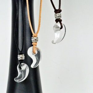 Magatama necklace, Japanese talisman, Small magatama, crystal quartz, leather necklace, Men&#39;s choker, Unisex necklace, heal stone jewelry