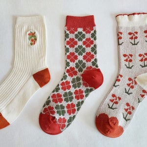 Elegance in Spades Crew Socks