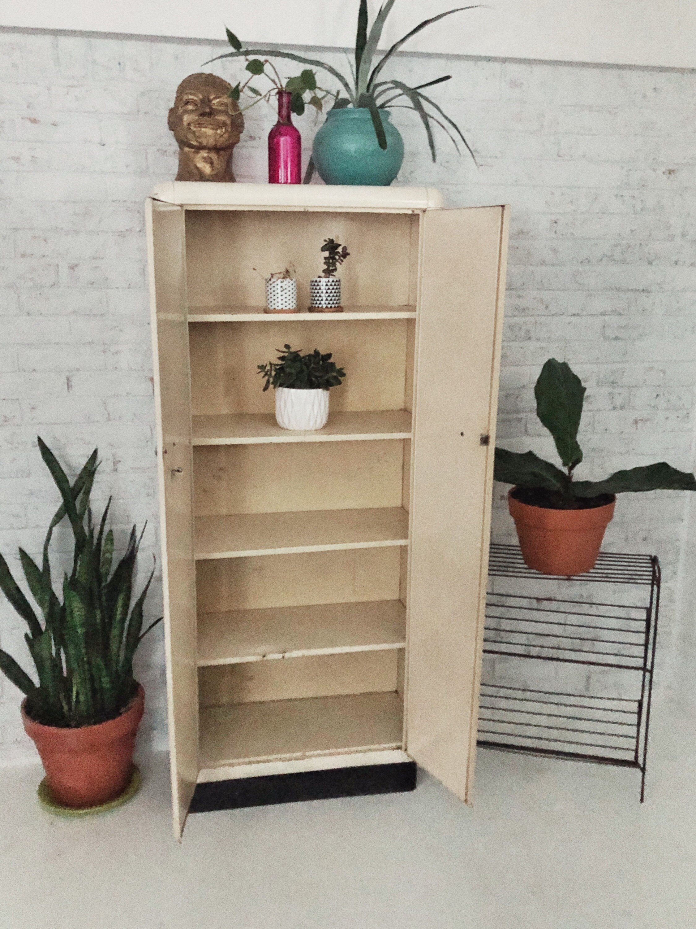 1940's art deco gabinete de metal 5 estantes de | Etsy