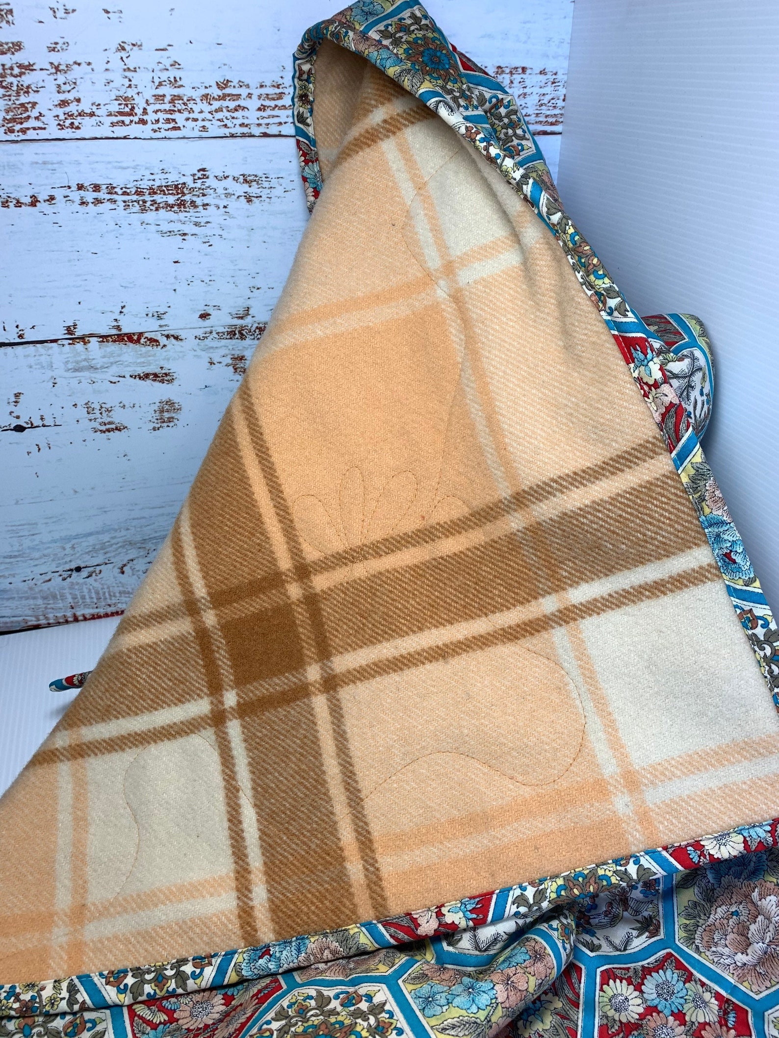 Hexagon Floral Vintage Woolen Upcycled Blanket Etsy