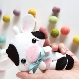 Baby Cow-PDF pattern-Felt cow-DIY Project-Farm Animals-Nursery decor-Instant Download-Baby&#39;s mobile toy-Cute cow-Kids present-Felt Farm