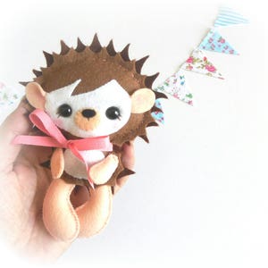 Erin the Hedgehog-PDF pattern-DIY-Woodland animals-Nursery decor-Instant Download-Baby&#39;s mobile toy-Cute hedgehog-Kid&#39;s present-Felt animals