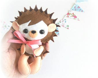 Erin the Hedgehog-PDF pattern-DIY-Woodland animals-Nursery decor-Instant Download-Baby's mobile toy-Cute hedgehog-Kid's present-Felt animals