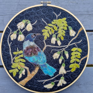 &quot;PDF-Nähanleitung für &quot;&quot;Tui and Kowhai tree&quot;&quot; aus Neuseeland Raw Edge Applikation, free Stickerei.&quot;