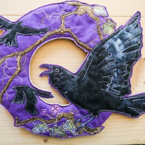 PDF pattern for Crow wreath raw edge applique tutorial free motion embroidery